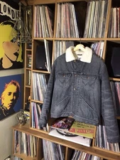 Men’s Wrangler Denim Sherpa Jacket Great Condition Medium Grey