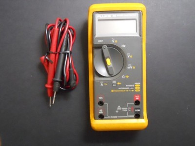 Fluke 79 II Digital Multimeter with Fluke Probes - For Parts