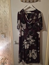 Ladies Burgundy/Floral Midi Dress Short Sleeves Size 18 Excellent Condition New