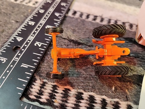 Allis Chalmers B 1/43 Diecast Farm Tractor Replica Collectible - Picture 13 of 13