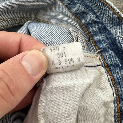 Levis Vintage 80s Redline Selvedge USA 501 Light Wash Jeans Levis Vintage 80s Redline Selvedge USA 501 Light Wash Jeans