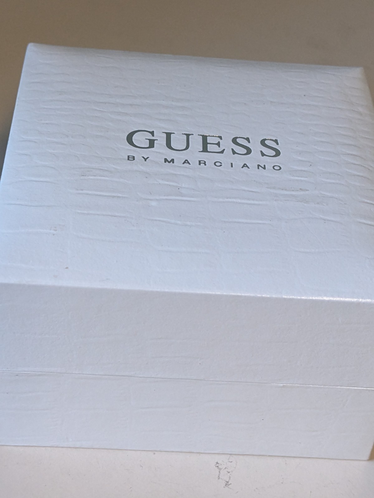 Guess Watch Womens Quartz Gold Tone Clear Stones in Box for BATTERY OR REPAIR