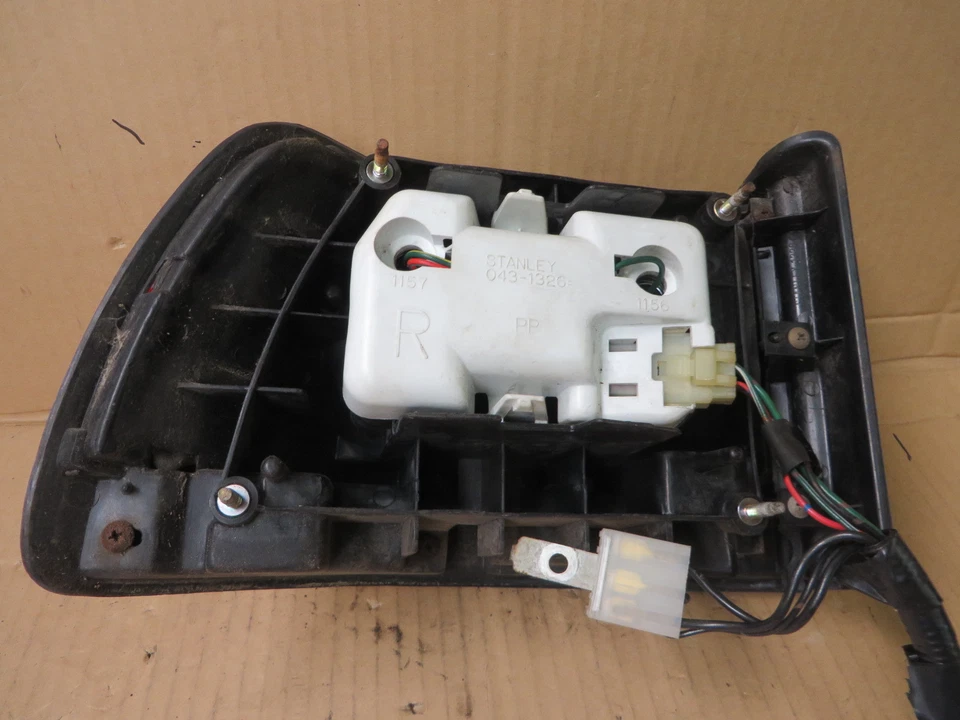 MERCURY TRACER 4 puertas SEDÁN 91-93 FORD ESCORT 4 puertas sedán 92-93 luz trasera pasajero Foto 4 de 4