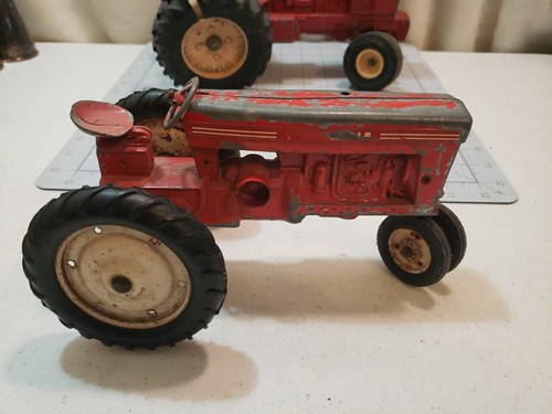 2 Vintage Diecast Red Tractors 1960's TRU SCALE & SCALE MODELS 1/16 Scale USA - Picture 3 of 18