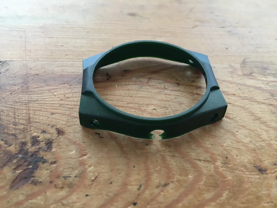 Новый - чехол для часов TECHNOMARINE - военный зеленый цвет - Изображение 2 из 2