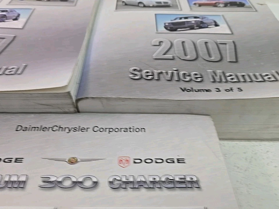 Dodge Magnum Charger & Chrysler 300 2007 manual de reparación de taller de servicio juego de 5 voltios Foto 4 de 4