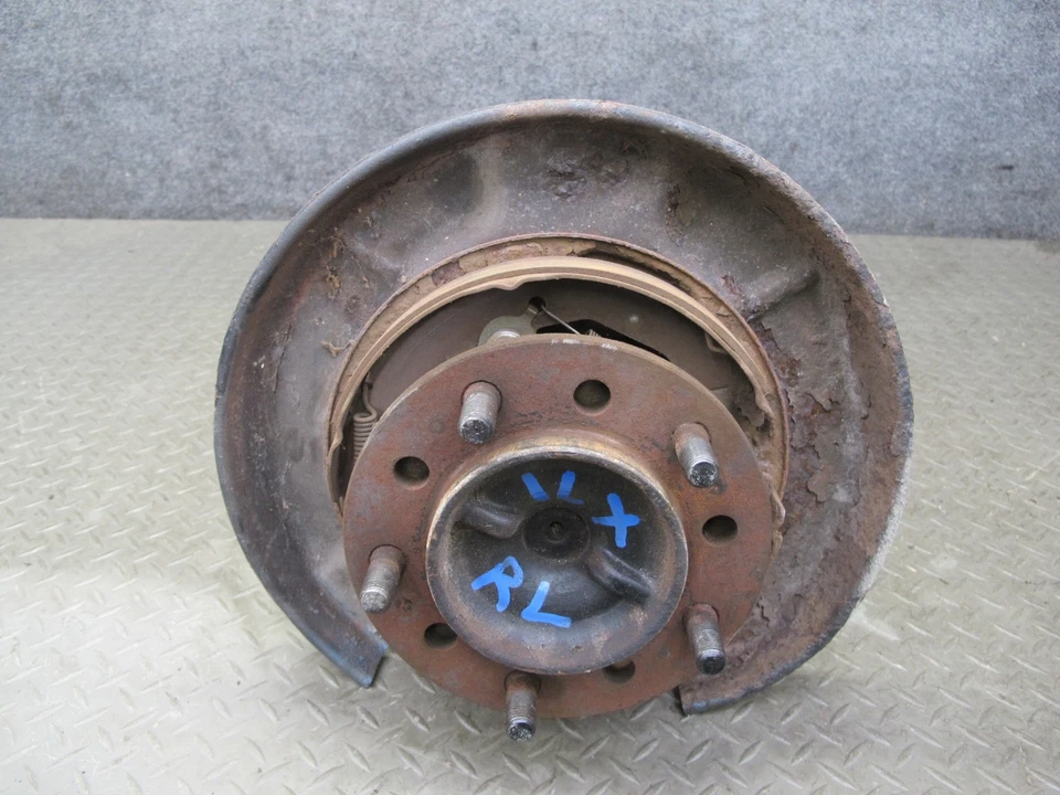 Lexus J100 LX470 1998-2002 trasero izquierdo lado del conductor buje de rueda nudillo Foto 3 de 4