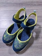 Lands End Water Shoes Big Girls Size 7 Blue Floral Mary Jane Shoes Kids