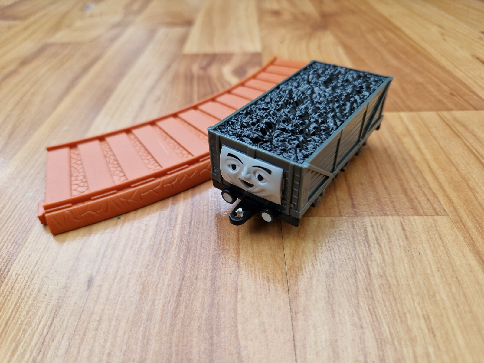 RARE DEAGOSTINI THOMAS & FRIENDS COLLECTION - TROUBLESOME TRUCK HAPPY + TRACK