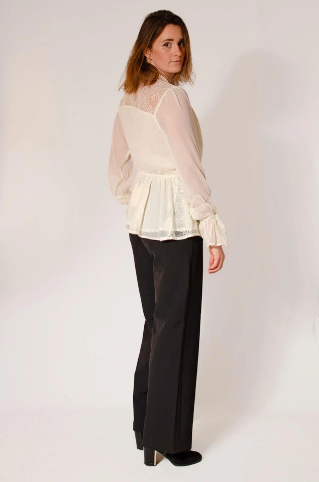 River Island Lace Pussy Bow Blouse Ivory Cream Covered Buttons Peplum - Image 4 of 4