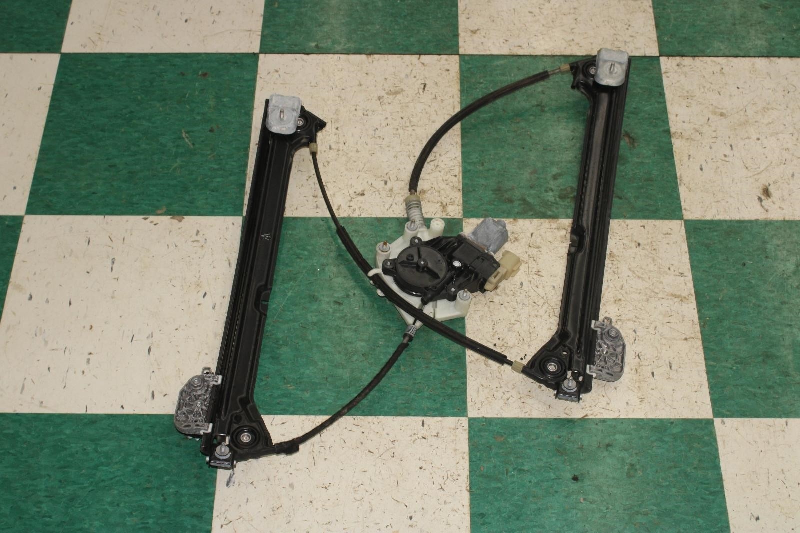14-21 Ghibli Passenger RH Front RR Power Window Regulator Assembly Factory OEM