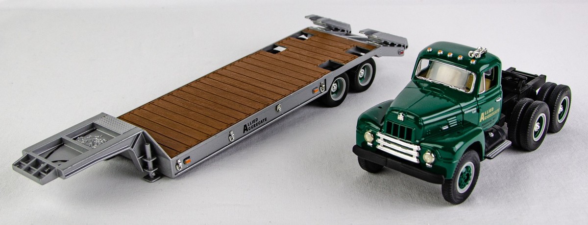 ファーストギア　1/34　RF-200 INTERNATIONAL BRT First Gear 1959 International RF-200 Lowboy Allied Aggregated 1:34
