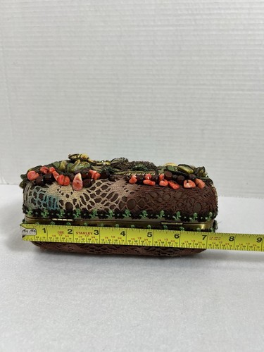 MARY FRANCES Pochette con perline impreziosita palma sole scimmia fatta a mano - Foto 14 di 17