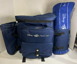 Disney Cruise Line Picnic Set Cooler Bag Blanket Silverware Plates Charcuterie