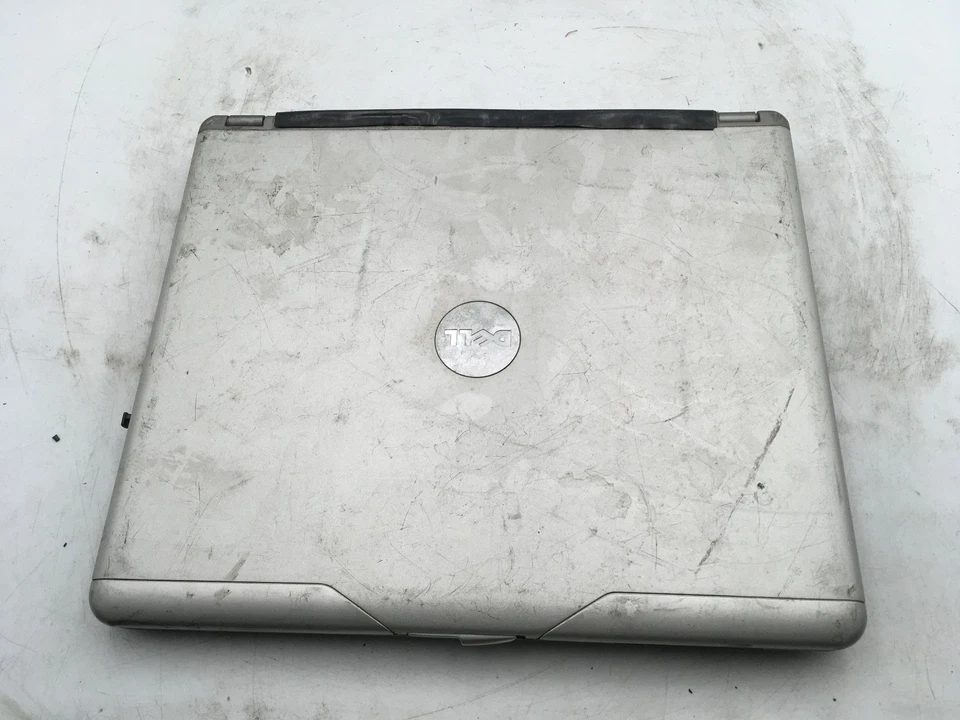 DELL LATITUDE X300 - FOR PARTS/NO POWER - INTEL PENTIUM M - 1GB RAM - NO OS - BB - Image 4 of 4