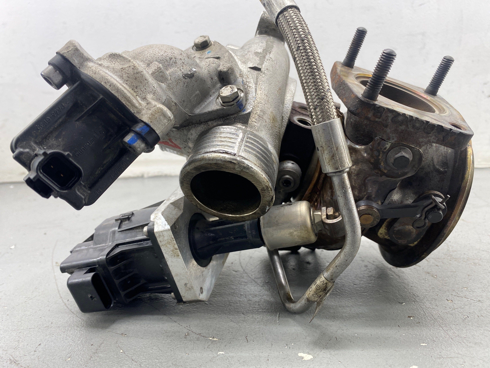 2020-2023 MCLAREN GT 4.0L LEFT SIDE ENGINE TURBO TURBOCHARGER 22FA240GP OEM 2021
