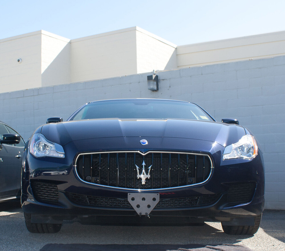 For 2012 to 2017 Maserati Quattroporte Removable Front Bumper Plate Bracket