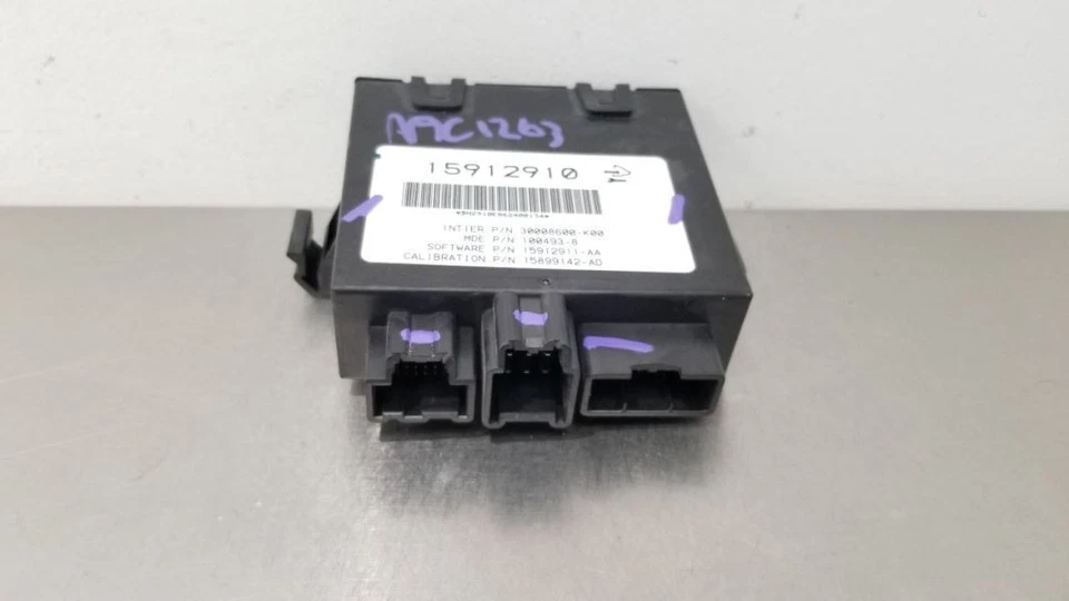 07 MÓDULO DE CONTROL PUERTA LEVADIZA ELÉCTRICA CHEVY TAHOE 15912910 Foto 4 de 4