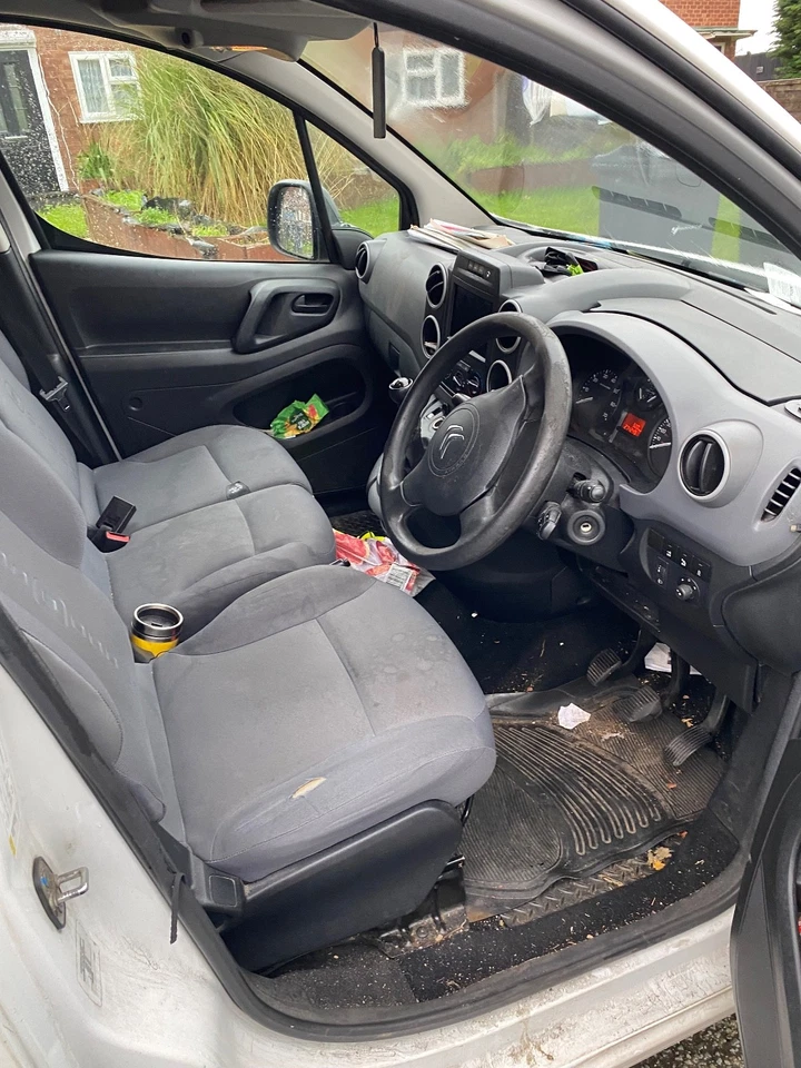 Berlingo vans for sale - Image 2 of 4