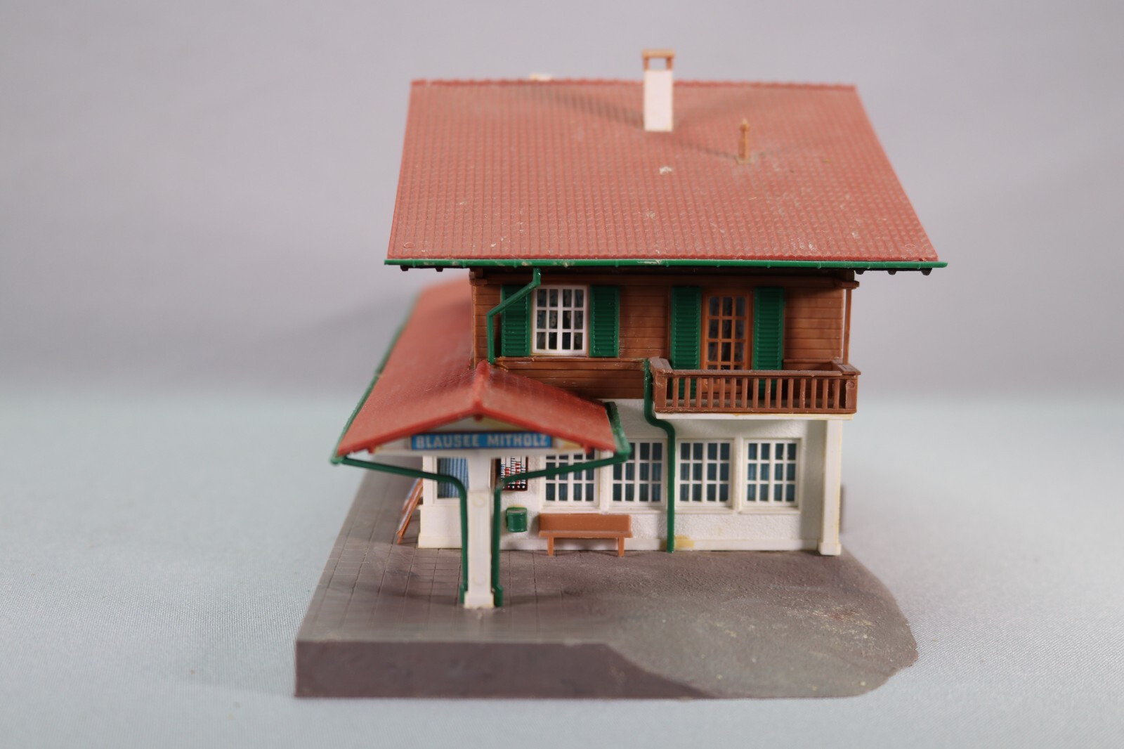 Picture 4 of 9