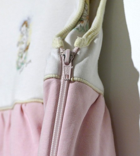 Rare - Gigoteuse vintage rose tendre de la maison Christian Dior - Photo 5/8