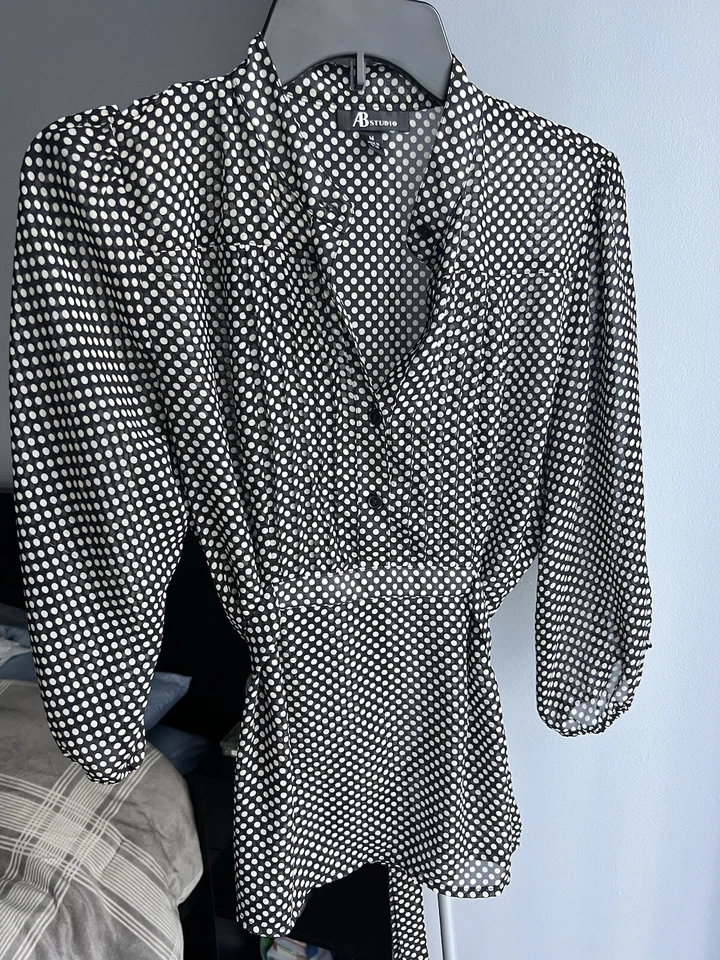 AB Studio Women’s Top Size Medium Black Polka Dots Collar Buttons Waist Sheer - Image 2 of 4