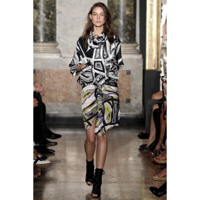 Beyoncé Knowles in Classic EMILIO PUCCI Runway Blue and Yellow