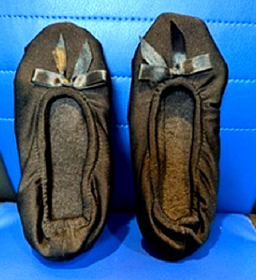 Girl's Black Satin Ballerina Slippers Leather Sole Slip-On with Bow Sz: M(10-13)