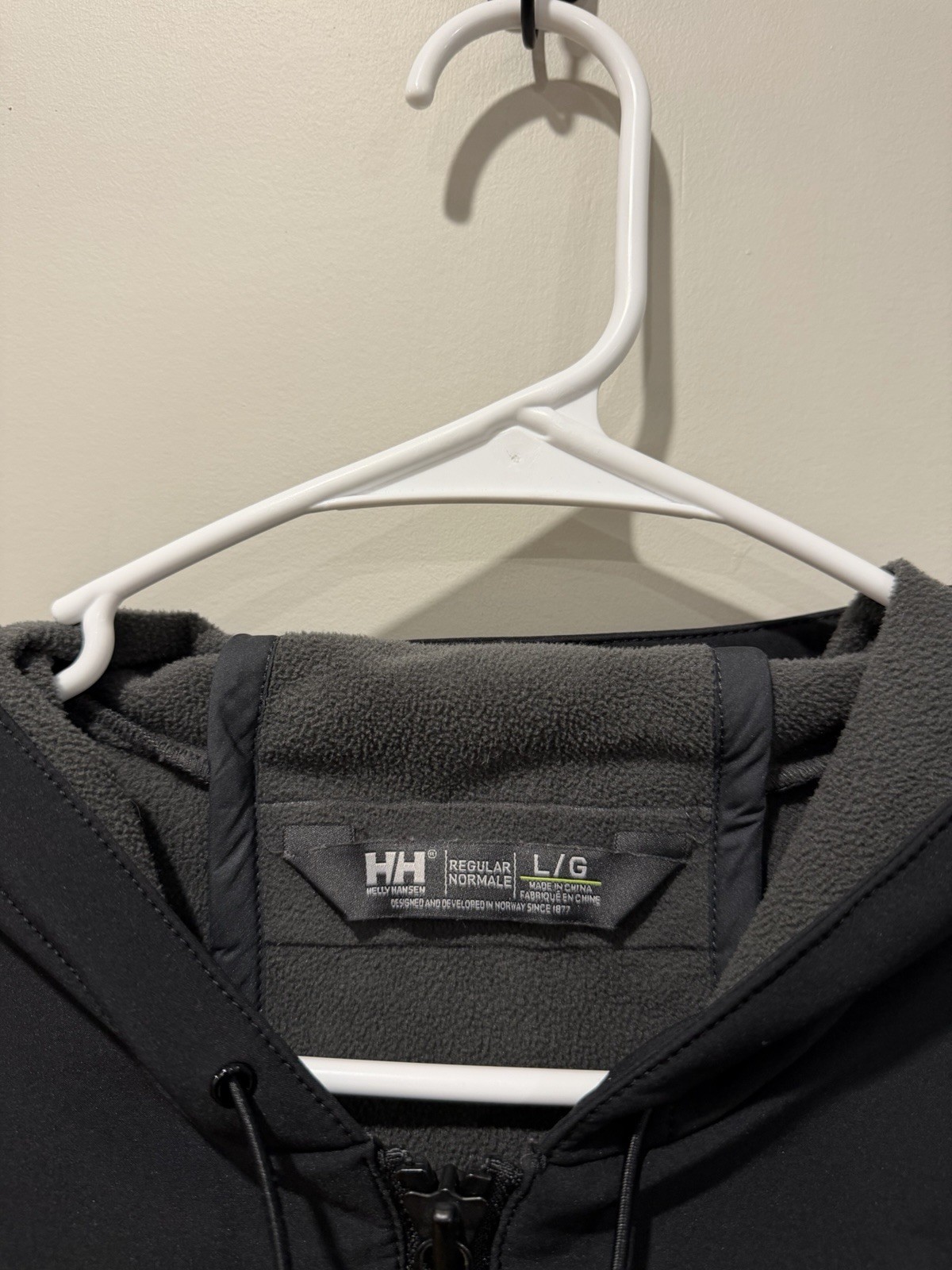 Helly Hansen Men’s Active Softshell Jacket – Blac… - image 3