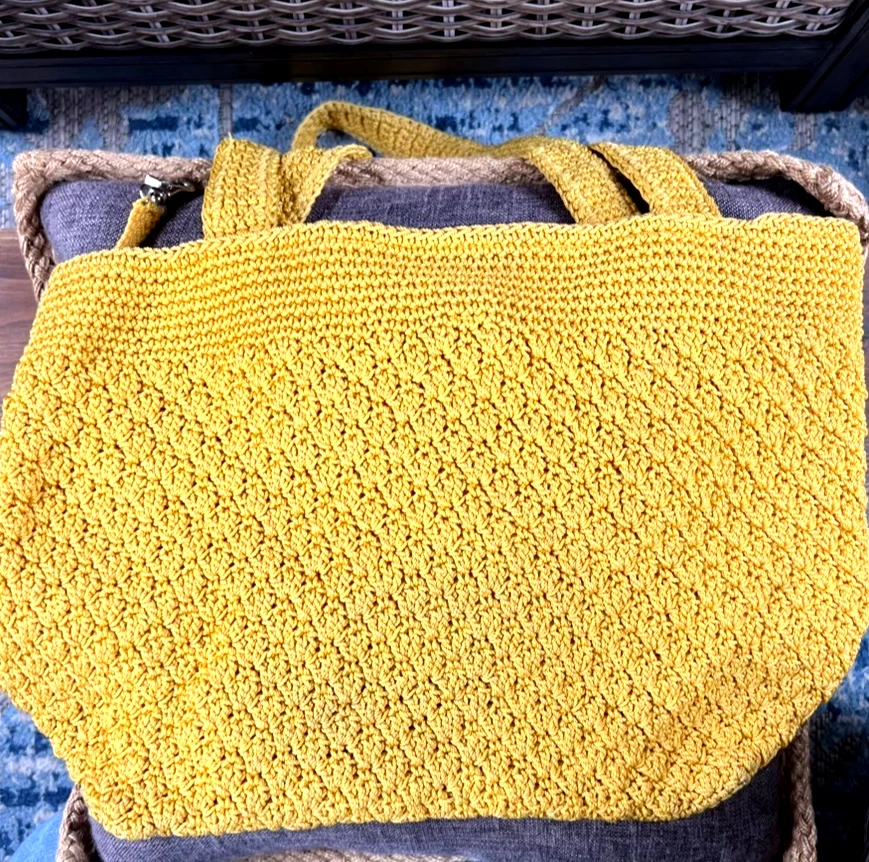 Bolso de hombro The SAK Crochet amarillo mostaza tejido holgado Foto 2 de 4