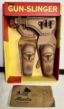 VINTAGE NIB NOS HUBLEY CAP GUN SLINGER HOLSTERS BELT CHILDS TOY ORIGINAL BOX