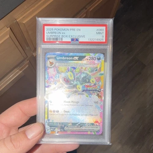 Pokémon TCG Umbreon ex Prismatic Evolutions Surprise Box 060 PSA 9 Holo