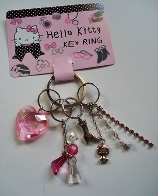 Hello Kitty Schlüsselanhänger Herz Strass Perlen Pink Marke Sanrio NEU & OVP