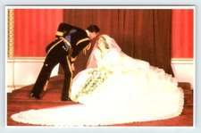 #32 Family Album 1981 Royal Wedding Sovereign Series Vintage Postcard SBP20