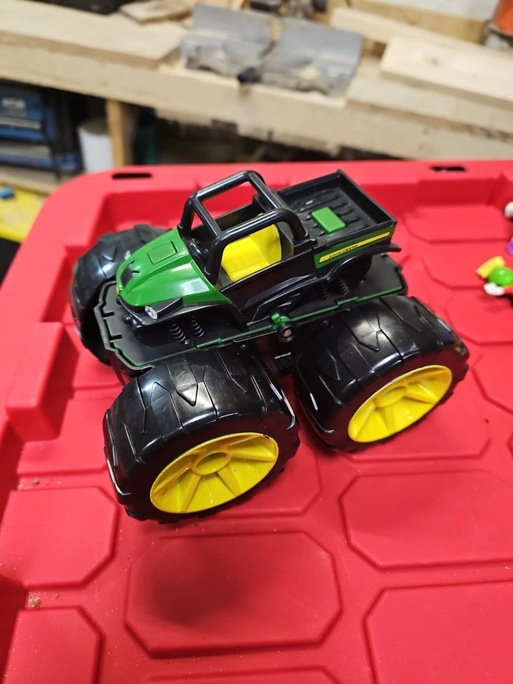 TOMY John Deere Monster Treads Flippers Vehículo Gator BQ Foto 4 de 4