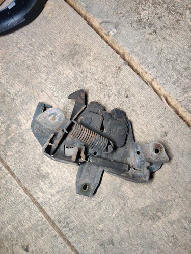 Schloss Motorhaube Mitsubishi Colt Bj.01