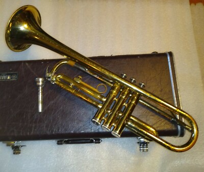 Yamaha YTR-232 Trumpet, Japan, with case & mouthpiece, Good Yamaha YTR-232 Trumpet, Japan, with case & mouthpiece, Good