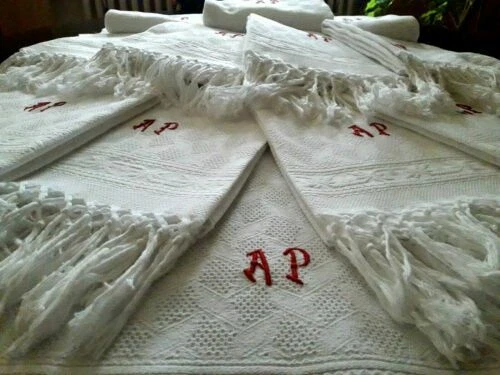 Textiles anciens Art déco serviettes blancs