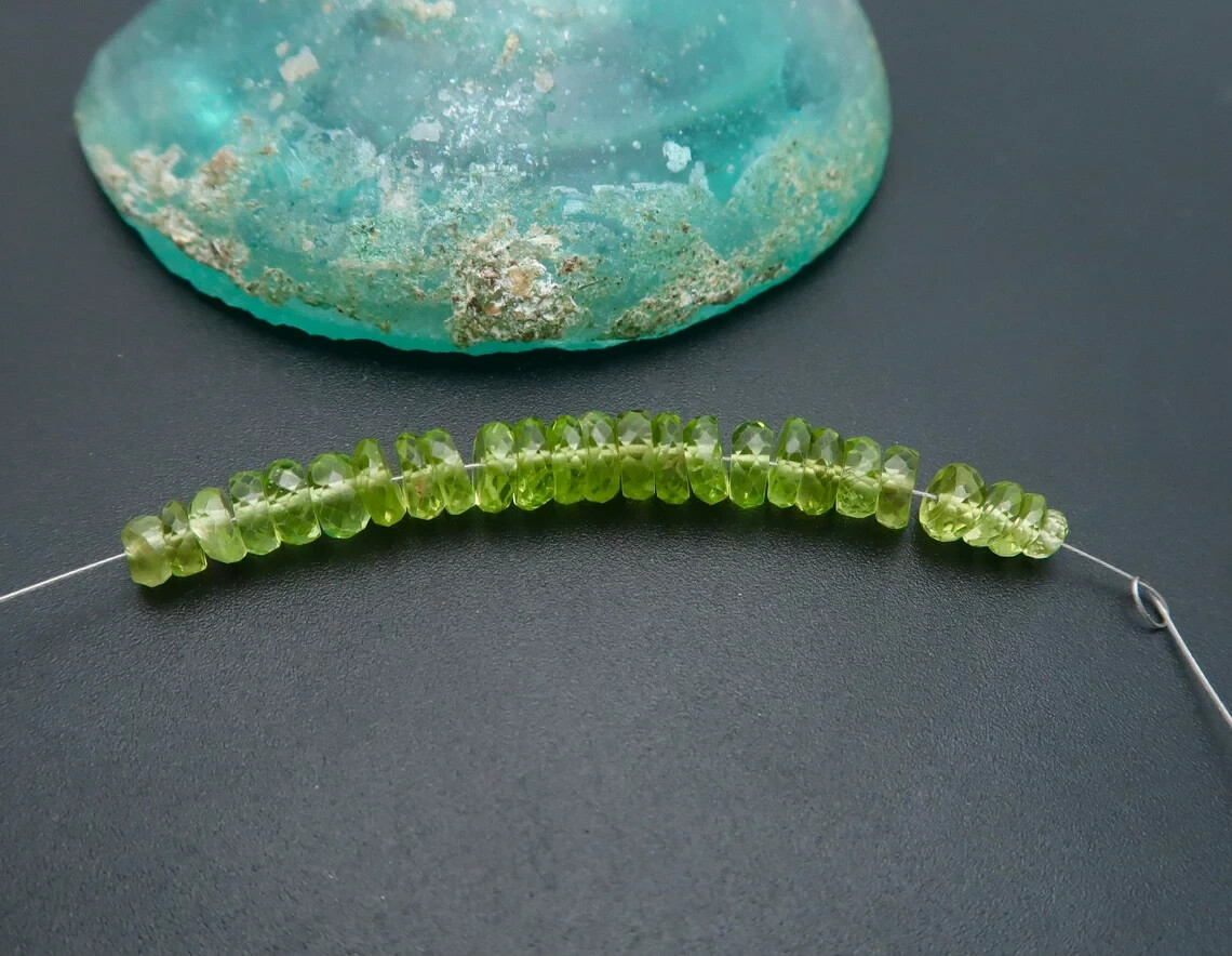 AAA+++ Quality Natural Green Peridot 3-4MM Faceted Rondelle Gemstone Beads 3