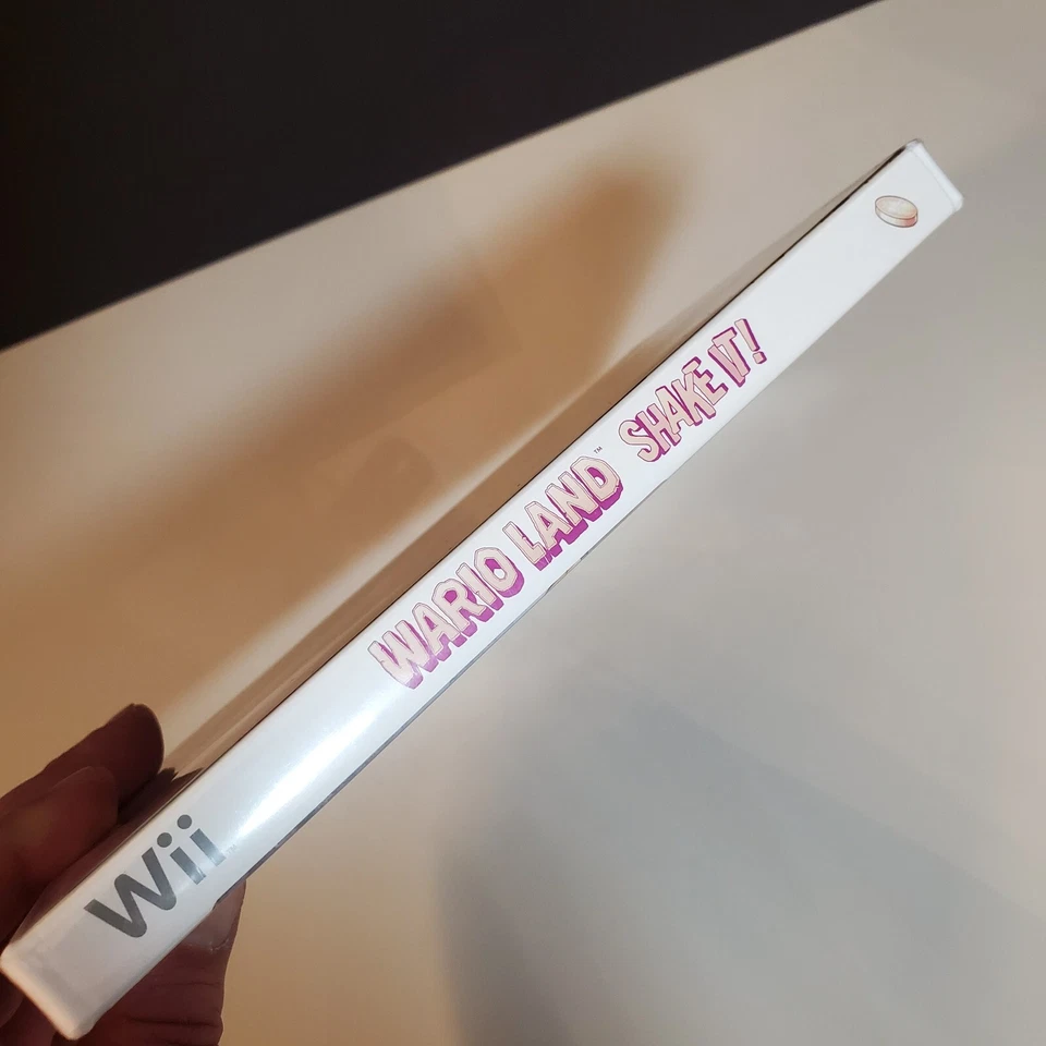 Wario Land: Shake It (Nintendo Wii, 2008) BRAND NEW FACTORY SEALED - Image 4 of 4