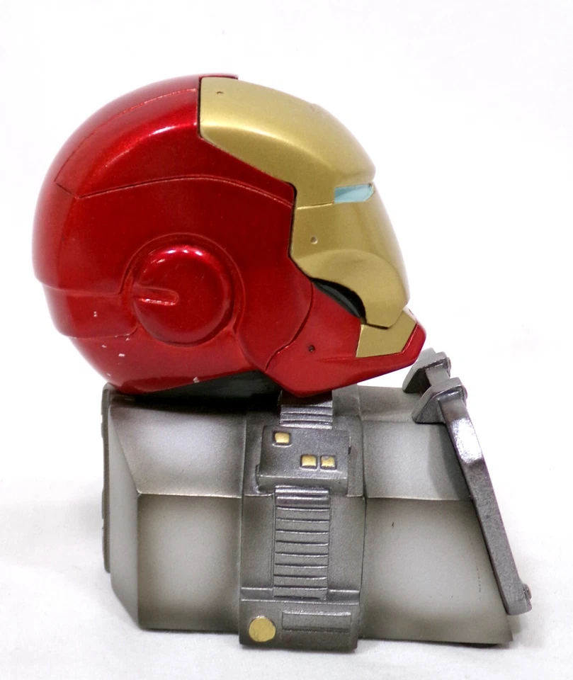 Sideshow Collectibles Marvel Iron Man Collectible DVD Gift Set Mini Bust - Image 2 of 4