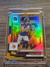 Adam Thielen 🏈 Rara Carta Investimento Oro Holo Rifrattore Non Auto Vikings 