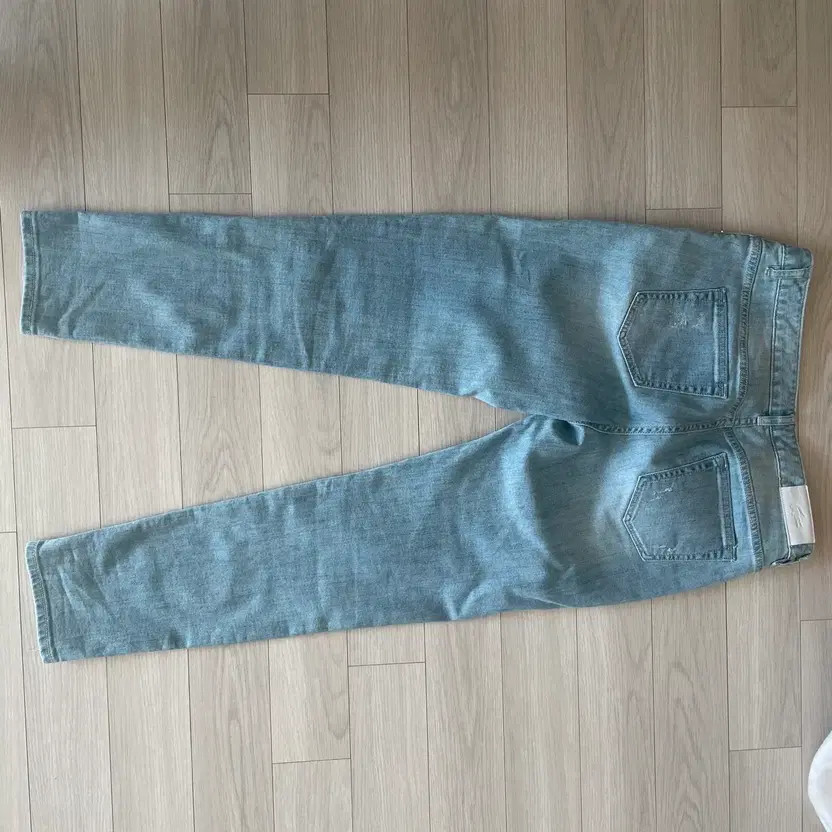 Lacoste Women's Blue Jeans, Size 27, Slight Wash thumbnail 3