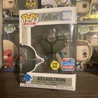 Fallout Funko Pop! - Assaultron (Glow-in-the-Dark) #386 - 2018 NYCC Exclusive