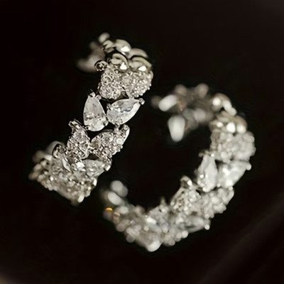 Creolen Silber mit weißen Zirkonia-Steinen, Cluster, 2,3 cm