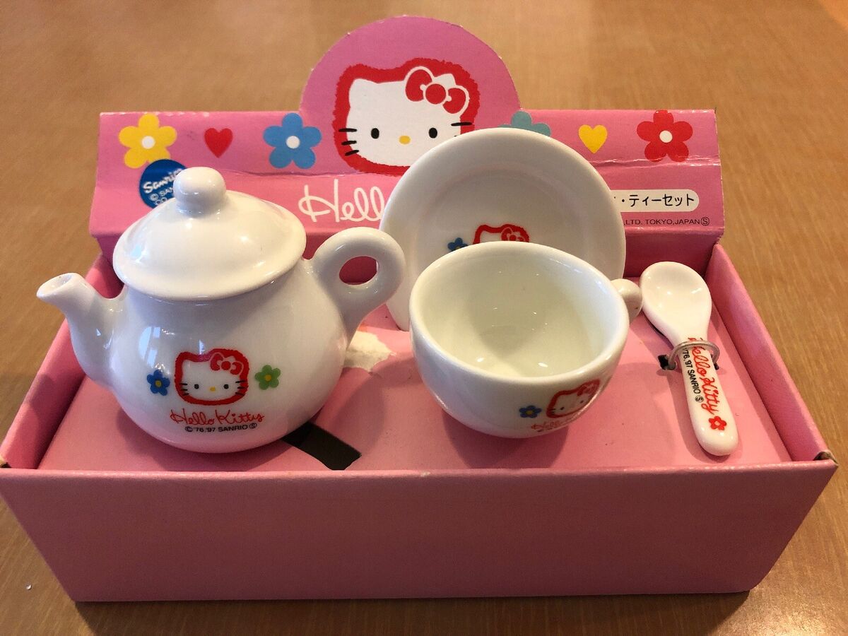 Hello Kitty - Tokyo Japan - Miniature Tea Set - Sanrio 1997 Rare - Complete  Set