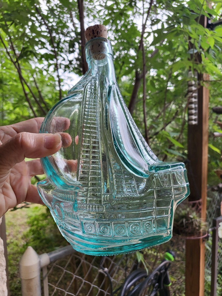 S Maria 1492-1992 Vetreria Etrusca Glass SAILING SHIP Shape