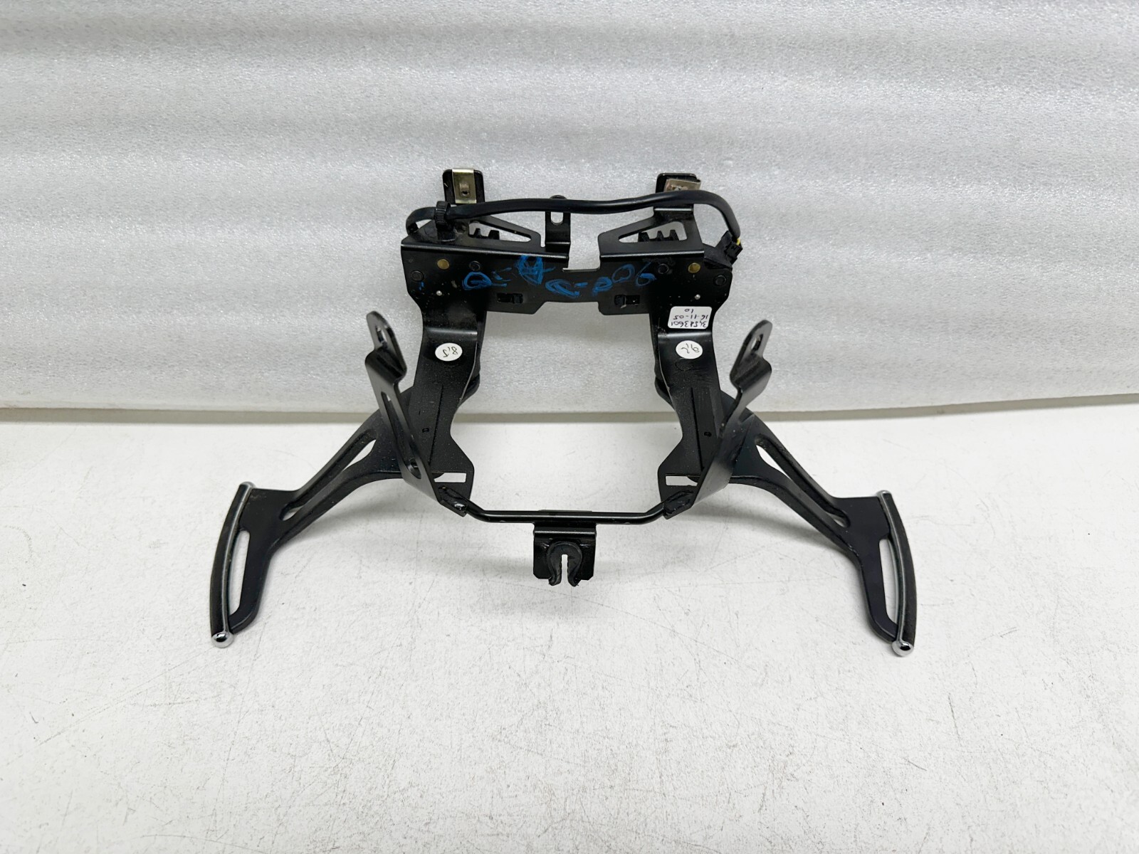 H411188 2004-08 Maserati Quattroporte M139 STEERING PADDLE SHIFT LEVERS 34583601