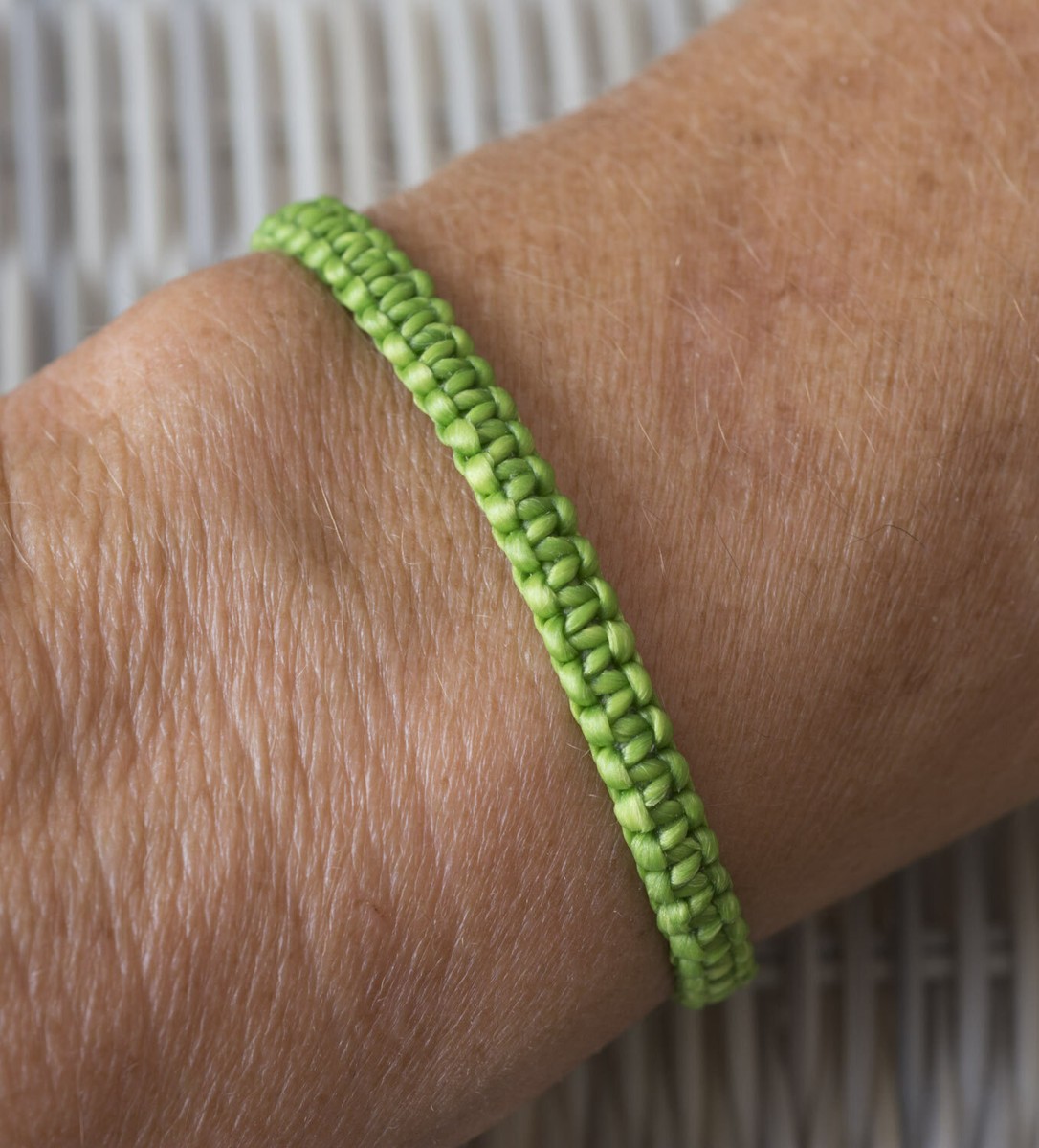 Bracelet Brésilien D'amitié Tressé - Fil De Coton Multicolore Avec Charme Vert - Neuf Sans Emballage - Unisexe