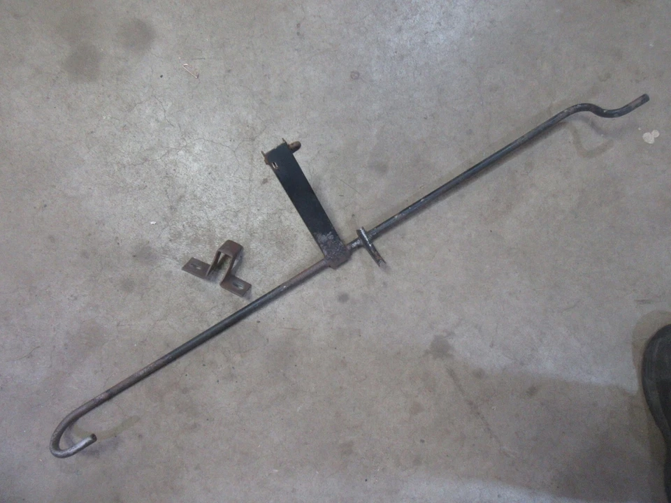 Mercury Monterey 1965 capó delantero pestillo palanca liberación barra eje pieza Foto 3 de 3